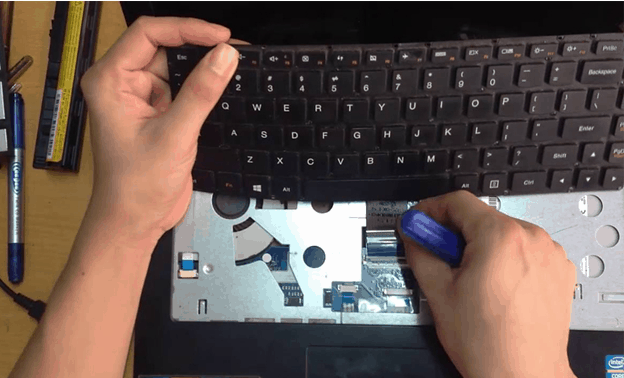 Vì sao bàn phím laptop bị liệt? Gợi ý một số cách sửa nhanh, đơn giản